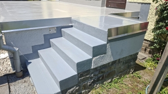 Treppe_zum_Garten_mit_Abdichtung.jpeg